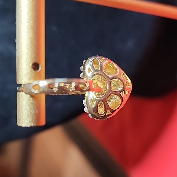 Hoop Heart Faux Pearl Earrings - Picture 5 of 6